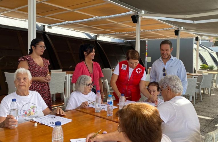 El presidente del Cabildo conoce el proyecto de estimulación cognitiva para mayores del Valle de Aridane