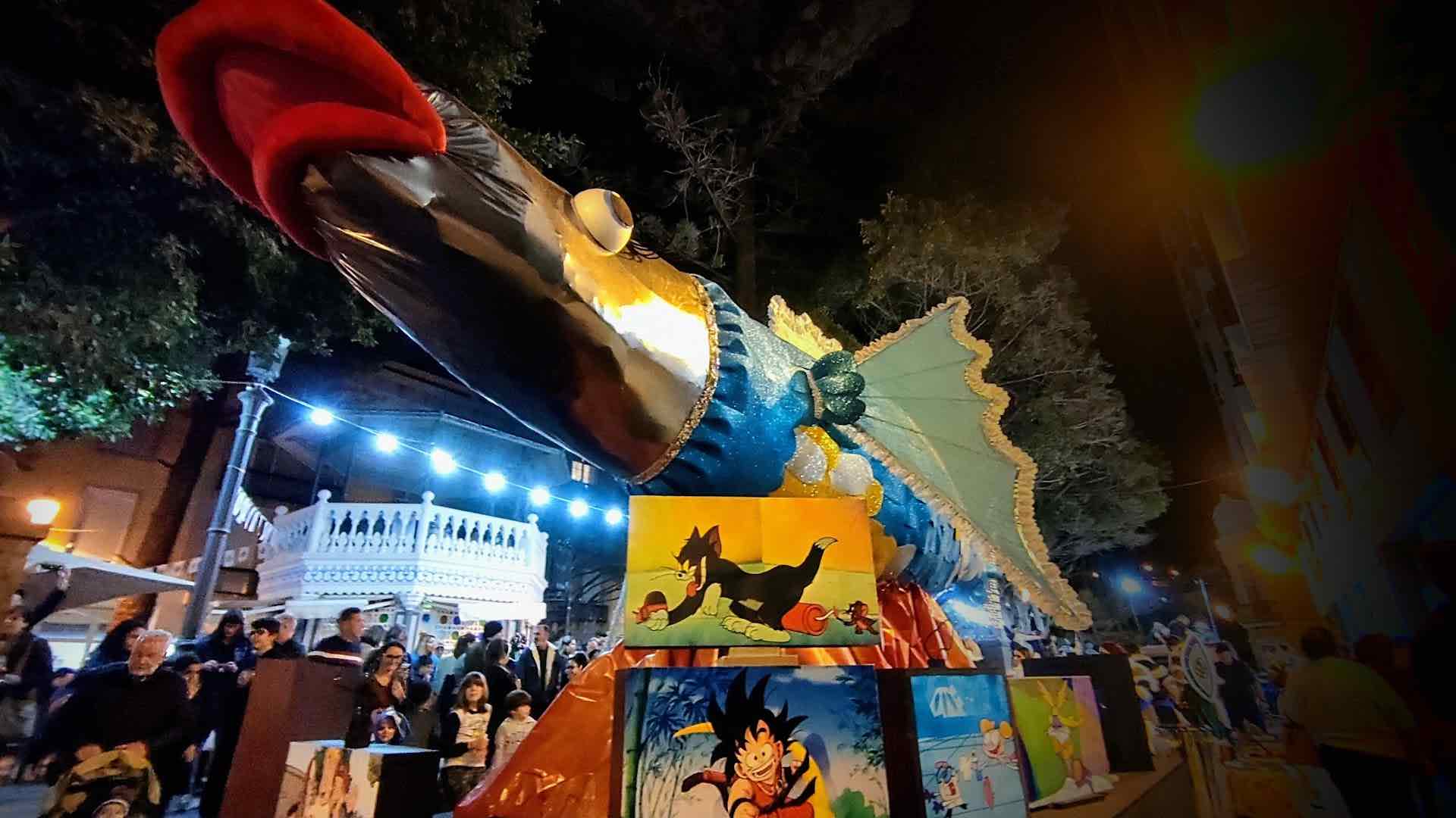 Santa Cruz de La Palma despidió a Doña Sardina entre llantos, música y baile para dar paso al fin de semana de piñata