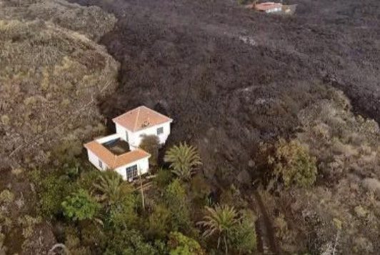La Consejería de Vivienda destina seis millones de euros a pagar otras 201 ayudas complementarias de 30.000 euros a los afectados del volcán que perdieron su casa