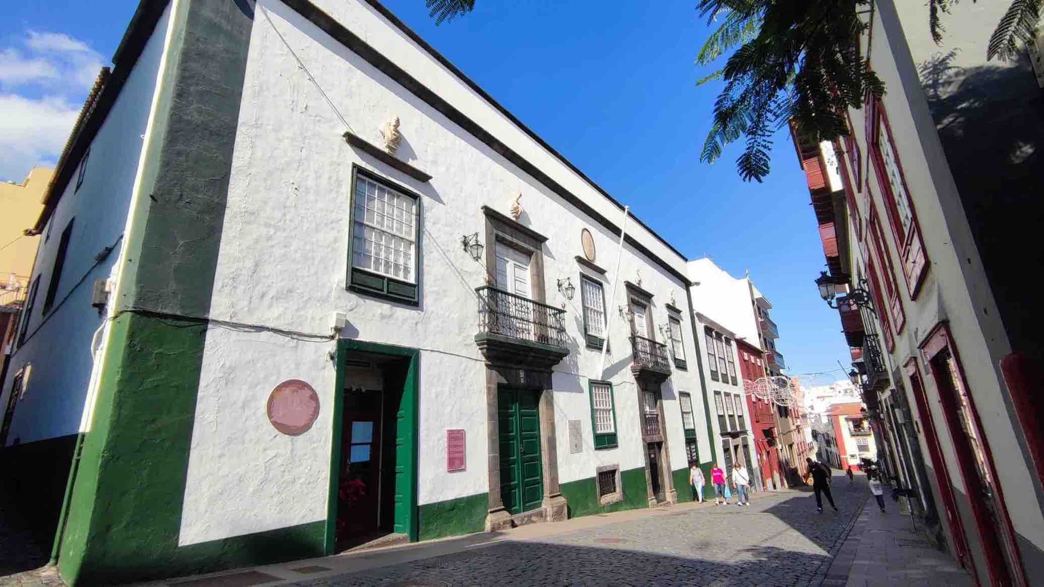El ayuntamiento de Santa Cruz de La Palma entrega este lunes a la sociedad La Investigadora la medalla de la ciudad
