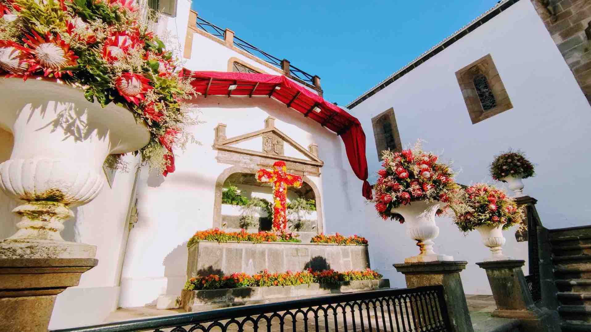 Santa Cruz de La Palma se viste de gala para las fiestas de mayo con la tercera edición de ‘Civitatem Decorare’ 