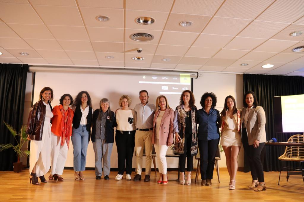 Más de 50 emprendedoras palmeras participan en la clausura del proyecto ‘Ellas Emprenden’ impulsado por el Cabildo