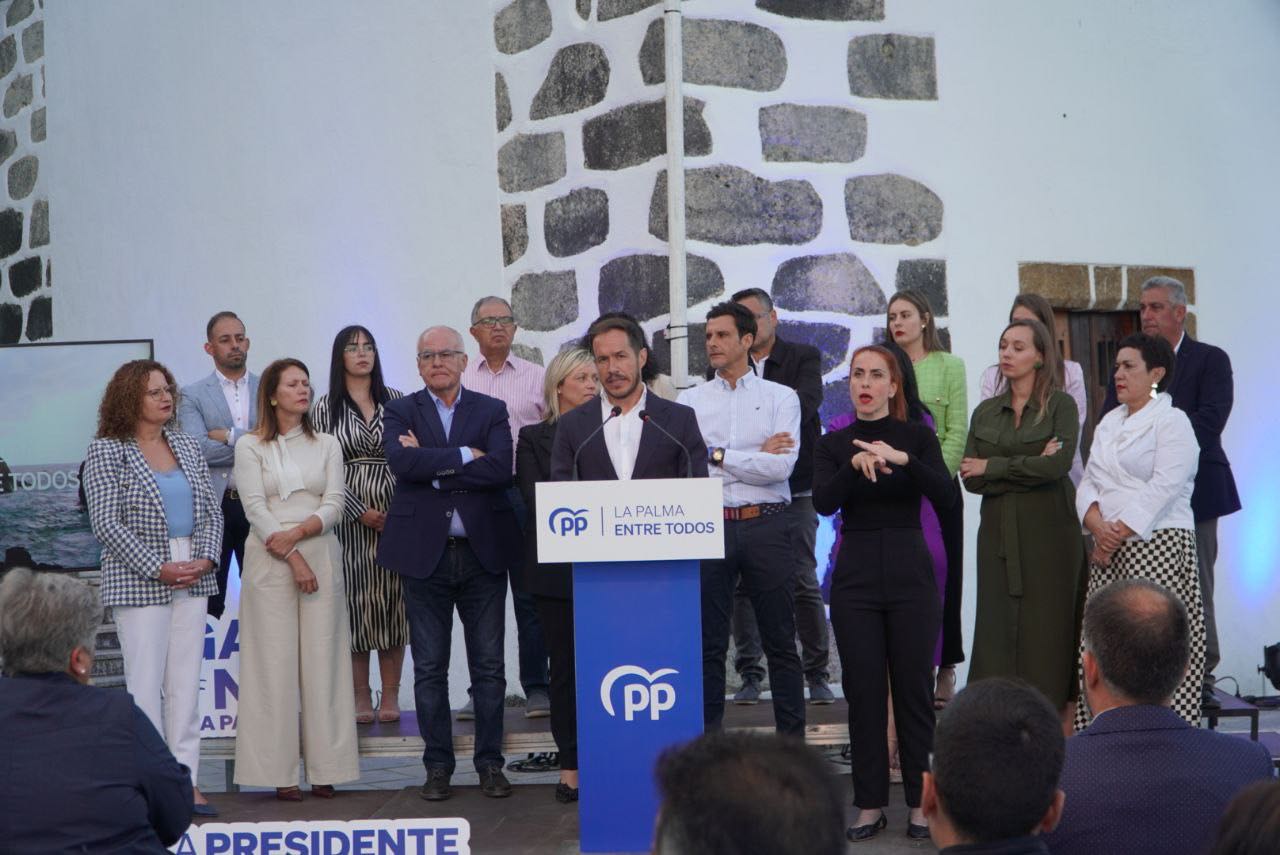 Zapata: “Queremos seguir cambiando la Palma con gestión, soluciones y decisiones valientes”