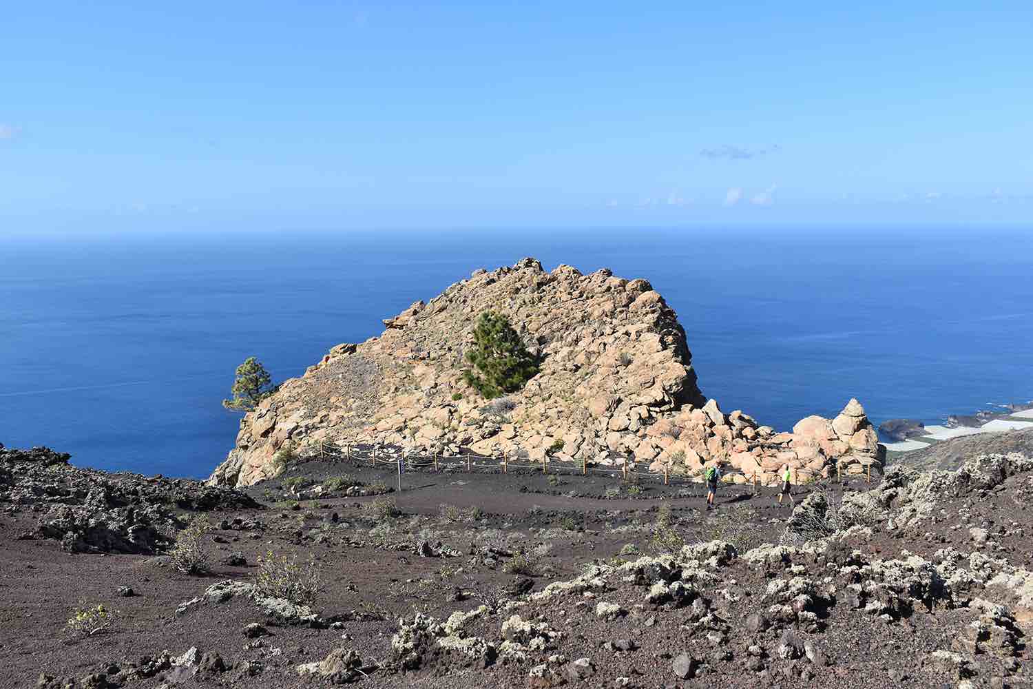El Ayuntamiento de Fuencaliente avanza para garantizar la protección del volcán y el Roque Teneguía