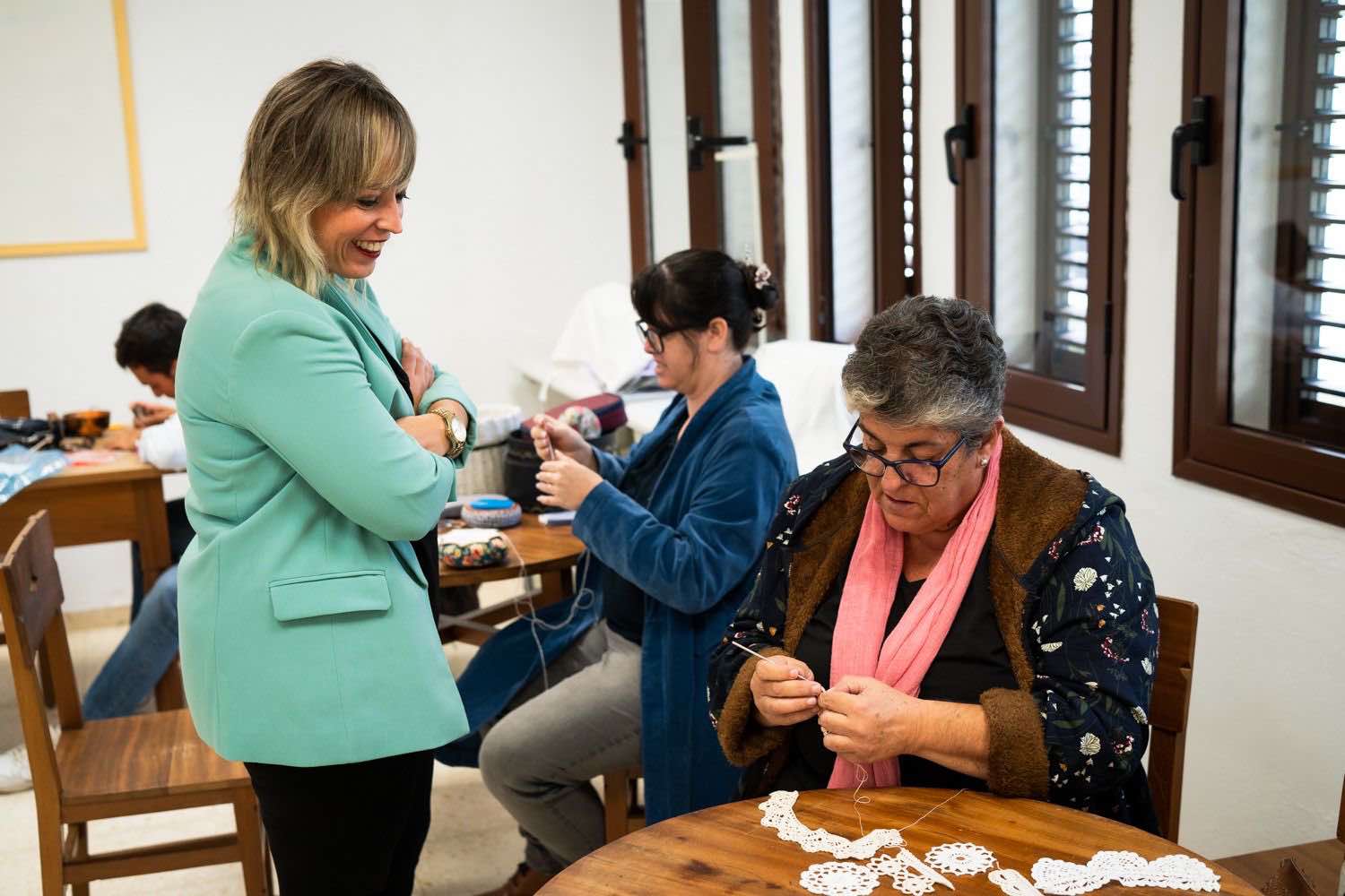 El Cabildo arranca con los cursos de artesanía en los 14 municipios de la Isla
