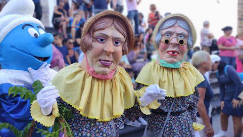 Mascarones y gigantes ‘bailan’ de nuevo en las calles de Santa Cruz de La Palma con motivo de las fiestas de mayo
