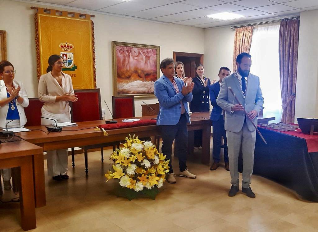 Marcos Lorenzo toma posesión como alcalde de Tijarafe: “Llegaremos a acuerdos para seguir luchando por nuestro municipio”