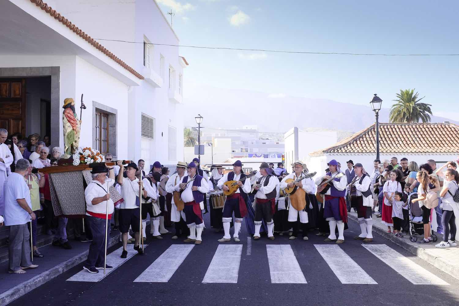 Devoción, música, danza, humor y diversión para celebrar las Fiestas Copatronales de Santiago Apóstol y Santa Ana