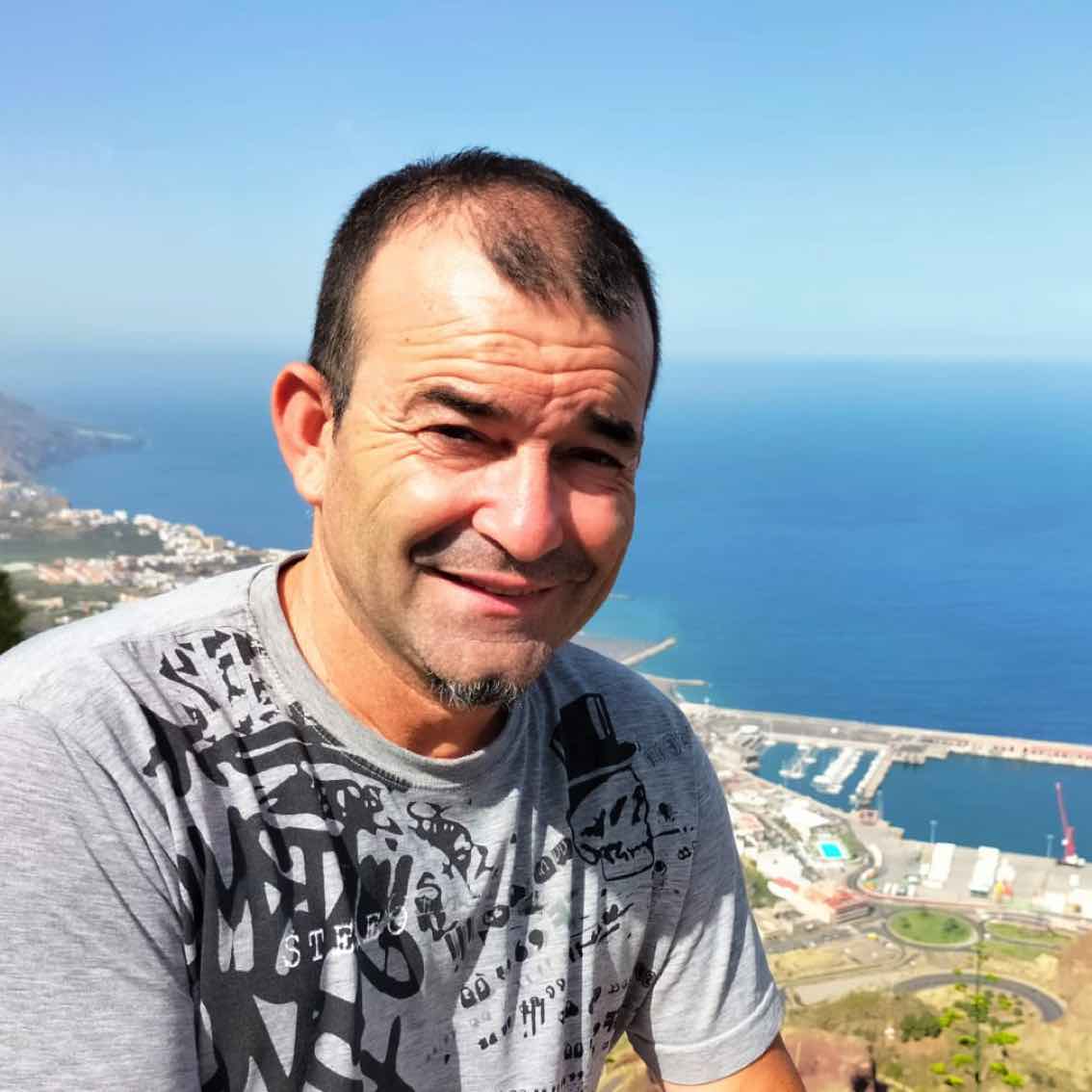 Héctor José Rodríguez Riverol en La Palma por los cuatro costados de Santiago Jorge