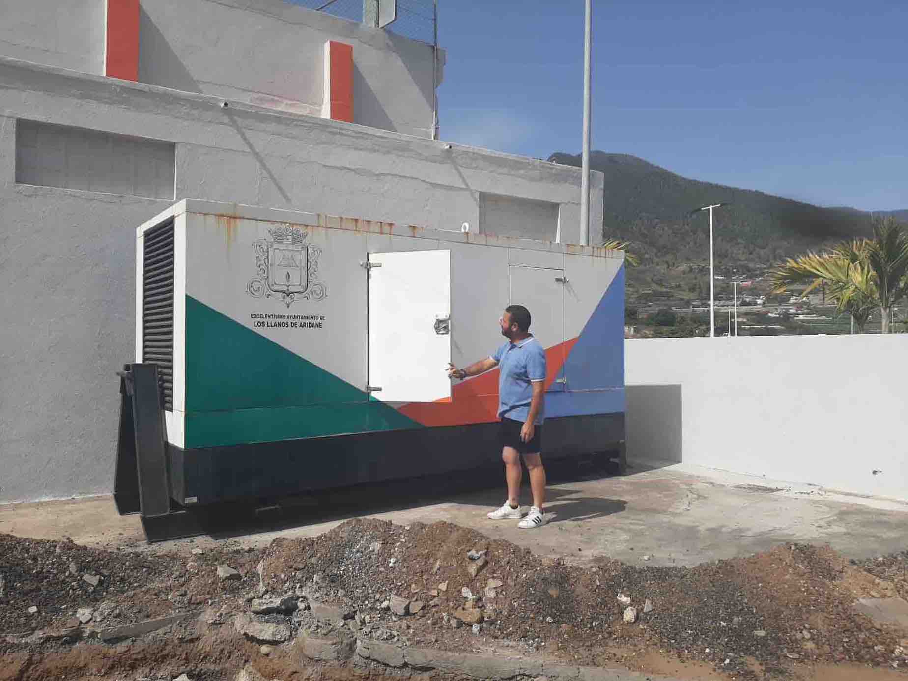 El Ayuntamiento de Los Llanos apoya a La Gomera con un generador de electricidad