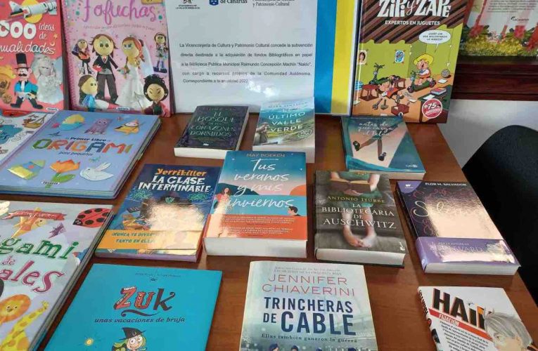 El Ayuntamiento de Breña Alta adquiere nuevas obras para la biblioteca municipal