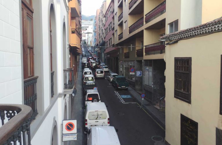 El Ayuntamiento de Santa Cruz de La Palma reordena desde este martes el estacionamiento en la calle Díaz Pimienta 