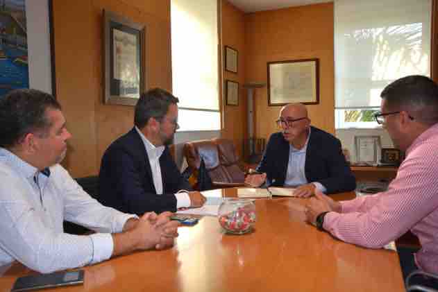 El Ayuntamiento Santa Cruz de La Palma plantea a Puertos de Tenerife diferentes propuestas para mejorar la capital palmera