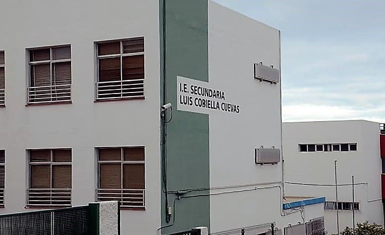 El STEC-Intersindical Canaria apoya las reivindicaciones de la Comunidad Educativa del IES Luis Cobiella en defensa de la calidad de la Educación Pública