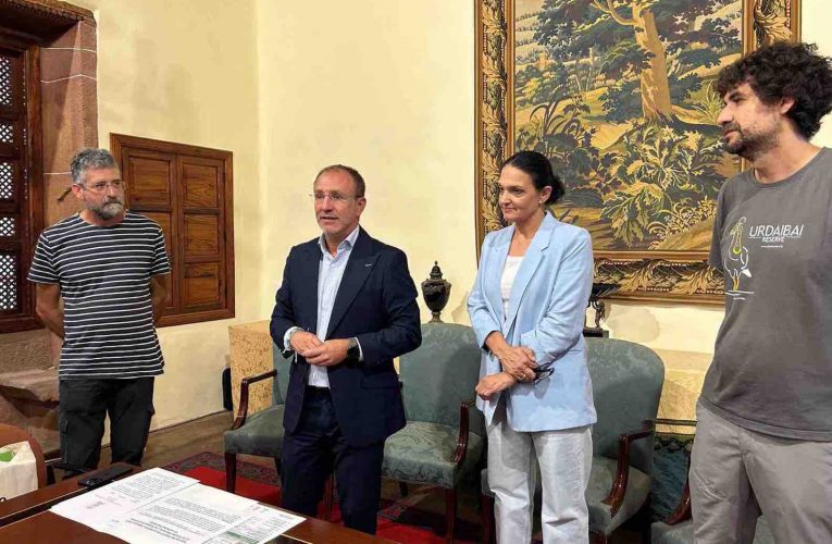El Cabildo aborda la gestión de los ecosistemas tras el volcán en unas jornadas sobre Espacios Naturales