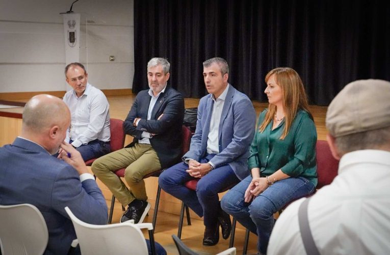 Clavijo y Domínguez reafirman ante afectados del volcán que La Palma es una “prioridad real” para el Gobierno