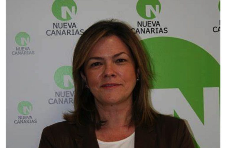 Maeve Sanjuán: “La estación de guaguas de Santa Cruz de La Palma ha terminado por convertirse en un expediente X”