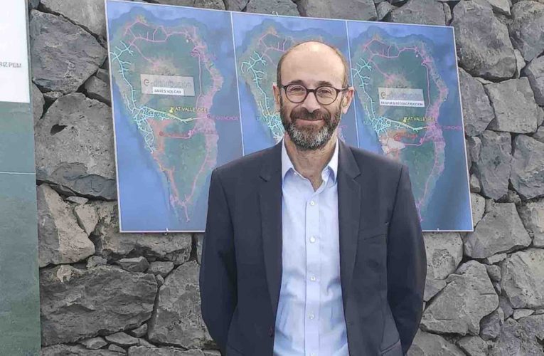 José Manuel Revuelta, director general de Infraestructuras y Redes de Endesa presenta las obras del proyecto de reconstrucción del anillo eléctrico Norte-Sur de La Palma