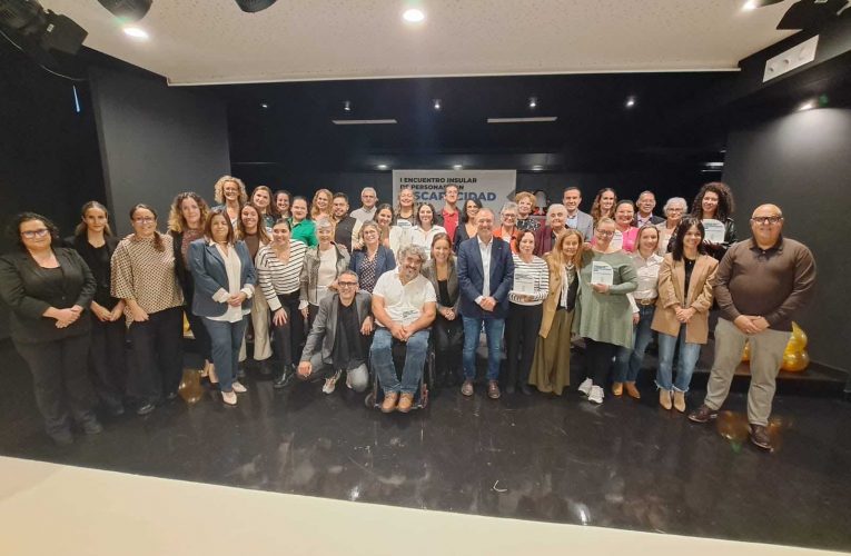 El Cabildo homenajea a las entidades que convierten a La Palma en “más justa, igualitaria e inclusiva”