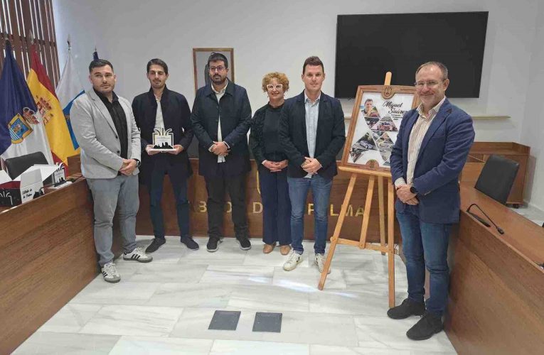 El Cabildo reconoce la trayectoria del piloto Miguel Suárez, proclamado Campeón de Canarias de Rallyes