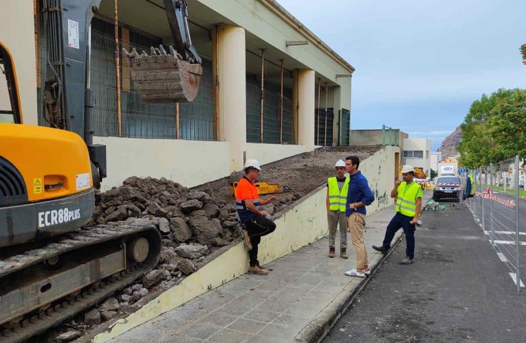 Se inician las labores de mejora en el polideportivo municipal de Tazacorte
