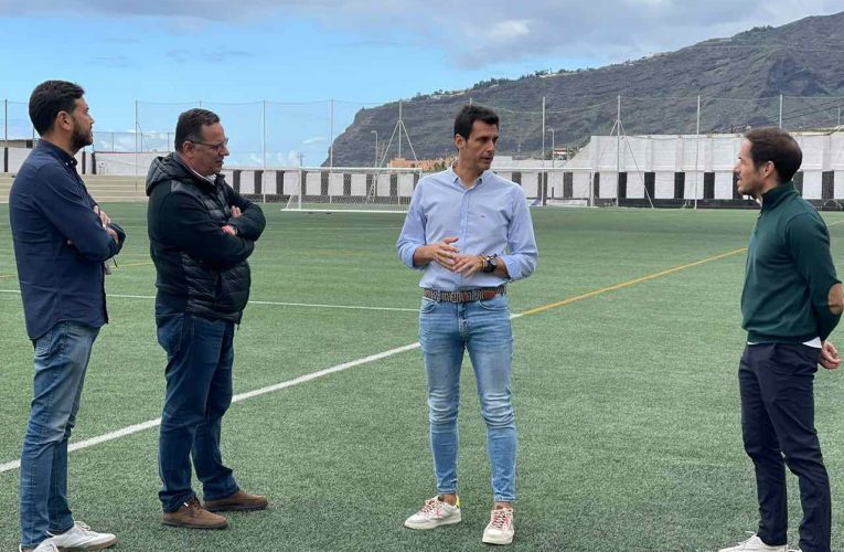 El Gobierno de Canarias destina 22.000 € para dotar por primera vez de asientos el Estadio Municipal de Tazacorte