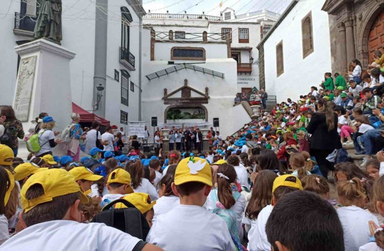 Edgar Vidal: “Mañana celebramos una nueva edición del Día por la No violencia y la Paz, las escuelas rurales de La Palma vuelven a las calles de Santa Cruz de La Palma”