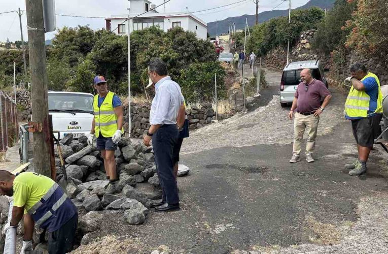 Se inician los trabajos de repavimentación del camino de Las Tierritas en el barrio de Velhoco
