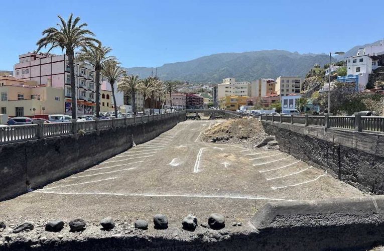 Santa Cruz de La Palma habilita 90 aparcamientos temporales para este verano en el barranco de Las Nieves