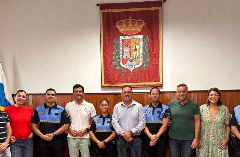 El Ayuntamiento de Tazacorte da la bienvenida a tres nuevos agentes a la plantilla del Cuerpo de Policía Local