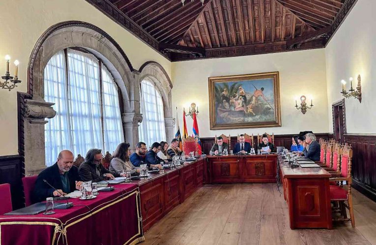 Santa Cruz de La Palma distingue a María Nieves Santos Gómez y María Raquel Paz Hernández con el título de ‘Mujer Destacada del Municipio 2025′