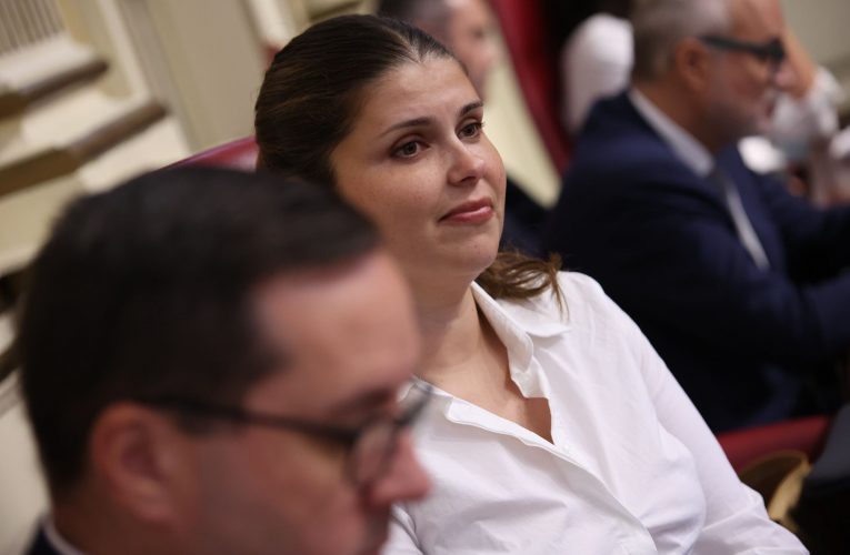 Diana Lorenzo defiende en el Parlamento la ubicación del Centro Nacional de Vulcanología en La Palma y Tenerife
