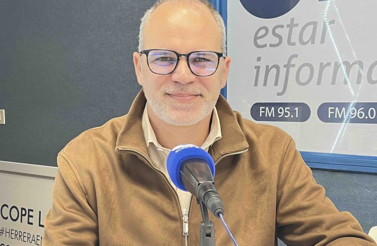 Antonio Acosta defiende la gestión de Costas Canarias y pide “seriedad” a los ayuntamientos: “Cuando no hay permiso, sanciona el Estado”